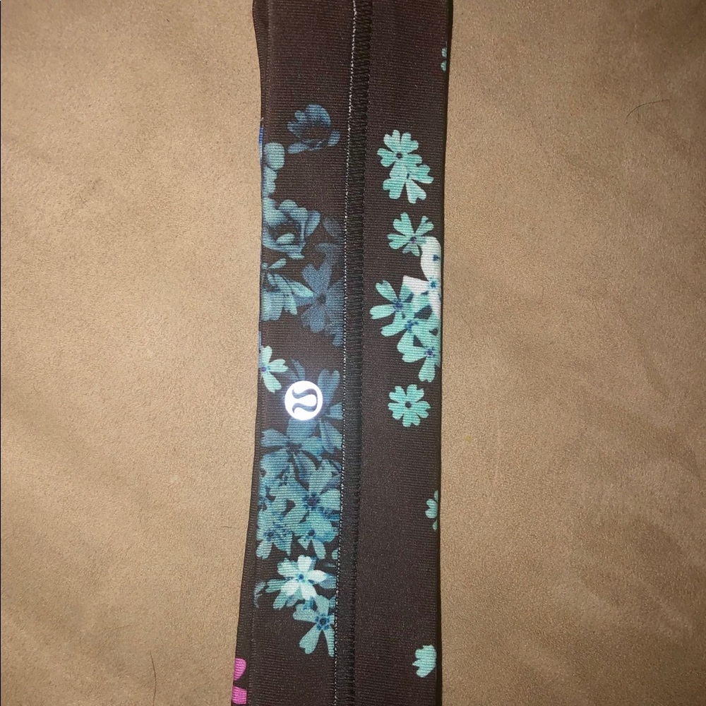 Lululemon Black flowered headband